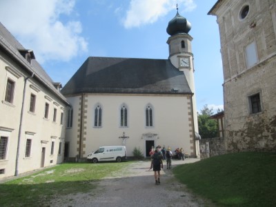 Kirche bei der Burg Neuhaus